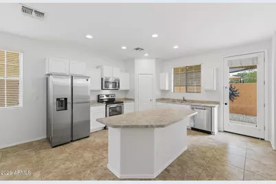 1739 S Desert View Place, Apache Junction, AZ 85120 - Photo 9