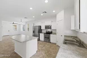 1739 S Desert View Pl, Apache Junction, AZ 85120 - Photo 9