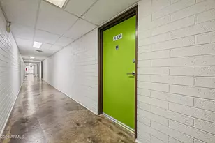 355 E Thomas Rd, Phoenix, AZ 85012 - Photo 19