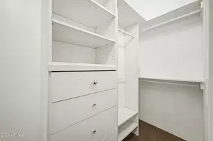 355 E Thomas Rd, Phoenix, AZ 85012 - Photo 13