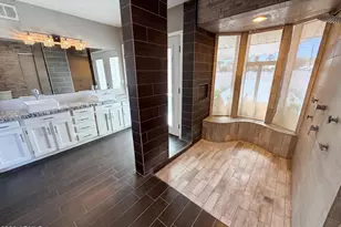 830 N Almond Cir, Mesa, AZ 85213 - Photo 17