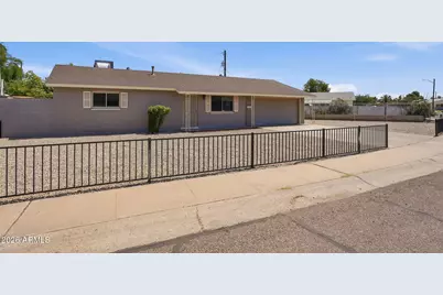 3714 W Echo Lane, Phoenix, AZ 85051 - Photo 1