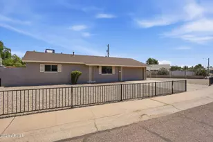 3714 W Echo Ln, Phoenix, AZ 85051 - Photo 1