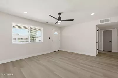 3714 W Echo Lane, Phoenix, AZ 85051 - Photo 7