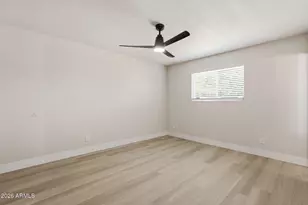 3714 W Echo Ln, Phoenix, AZ 85051 - Photo 15