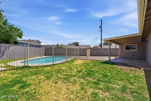 3714 W Echo Ln, Phoenix, AZ 85051 - Photo 33