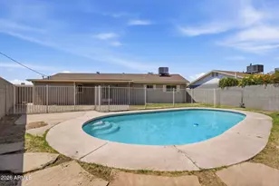 3714 W Echo Ln, Phoenix, AZ 85051 - Photo 37