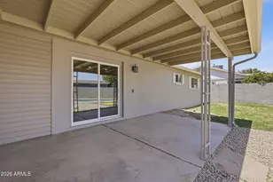3714 W Echo Ln, Phoenix, AZ 85051 - Photo 31