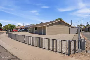 3714 W Echo Ln, Phoenix, AZ 85051 - Photo 3