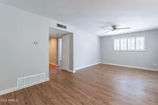 110 W Seldon Ln, Phoenix, AZ 85021 - Photo 17