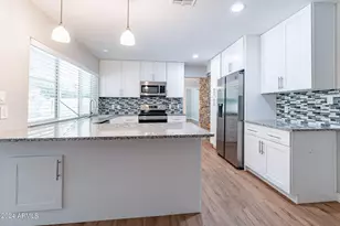 110 W Seldon Ln, Phoenix, AZ 85021 - Photo 21