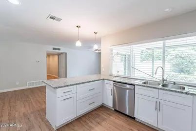 110 W Seldon Lane, Phoenix, AZ 85021 - Photo 13