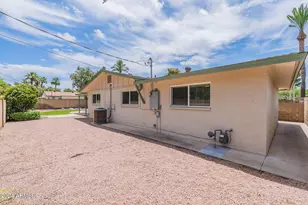 110 W Seldon Ln, Phoenix, AZ 85021 - Photo 49