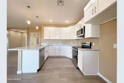 10066 W Sunbird Drive, Arizona City, AZ 85123 - Photo 21