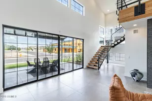 8510 S 9th Dr, Phoenix, AZ 85041 - Photo 9