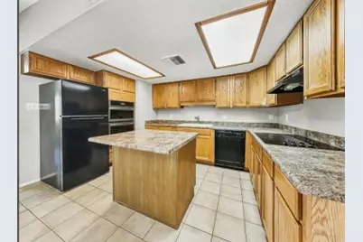 8831 N 37th Drive, Phoenix, AZ 85051 - Photo 5