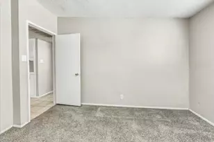 8831 N 37th Dr, Phoenix, AZ 85051 - Photo 7