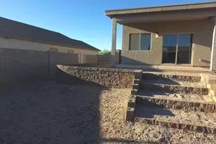 12411 W Jenero Dr, Arizona City, AZ 85123 - Photo 11