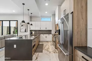 377 E Windsor Ave, Phoenix, AZ 85004 - Photo 1