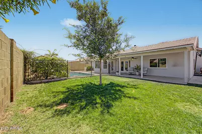 7526 W Corrine Drive, Peoria, AZ 85381 - Photo 33