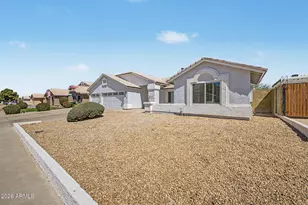 7526 W Corrine Dr, Peoria, AZ 85381 - Photo 3