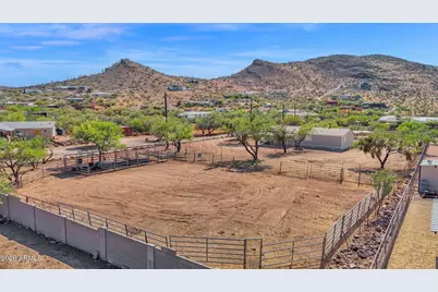 44015 N 12th Street, New River, AZ 85087 - Photo 9