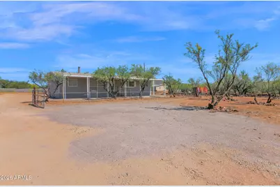 44015 N 12th Street, New River, AZ 85087 - Photo 3