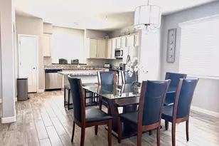 3708 E Kerry Ln, Phoenix, AZ 85050 - Photo 13