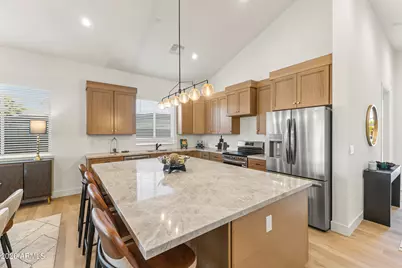 2009 E Don Carlos Avenue, Tempe, AZ 85281 - Photo 3