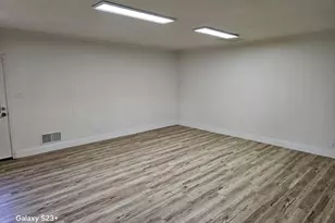 531 E Laguna Dr, Tempe, AZ 85282 - Photo 17