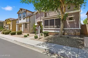 3722 E Kristal Way, Phoenix, AZ 85050 - Photo 3