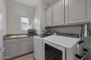 3935 E Rough Rider Rd, Phoenix, AZ 85050 - Photo 33