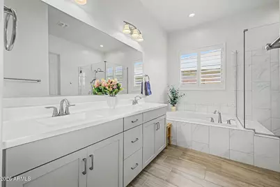 11590 W Andrew Lane, Peoria, AZ 85383 - Photo 5