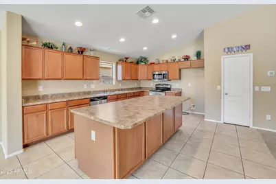 38333 N Carolina Avenue, San Tan Valley, AZ 85140 - Photo 13