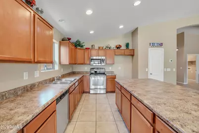 38333 N Carolina Avenue, San Tan Valley, AZ 85140 - Photo 5