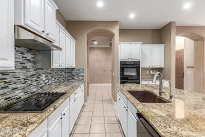 14380 W Monte Vista Road, Goodyear, AZ 85395 - Photo 13