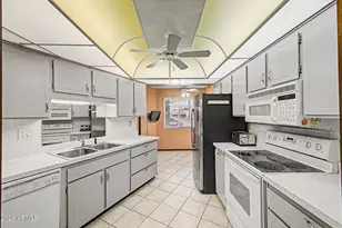 13813 N Thunderbird Blvd, Sun City, AZ 85351 - Photo 15