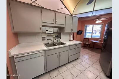 13813 N Thunderbird Boulevard, Sun City, AZ 85351 - Photo 7