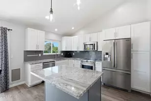 1502 E Divot Dr, Tempe, AZ 85283 - Photo 11