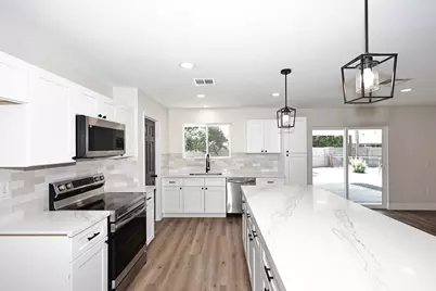 10537 W La Jolla Drive, Sun City, AZ 85351 - Photo 19