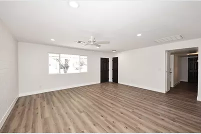10537 W La Jolla Drive, Sun City, AZ 85351 - Photo 13