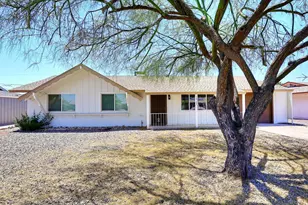 10537 W La Jolla Dr, Sun City, AZ 85351 - Photo 5