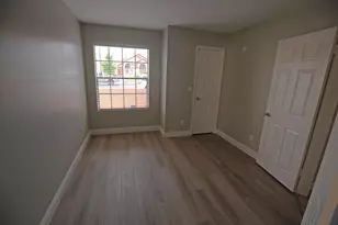 1820 E Secretariat Dr, Tempe, AZ 85284 - Photo 21