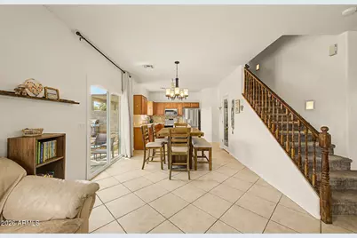 6025 S 15th Drive, Phoenix, AZ 85041 - Photo 9