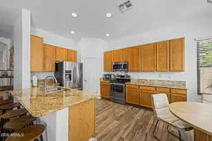 1405 S Park Grove Cir, Gilbert, AZ 85296 - Photo 7