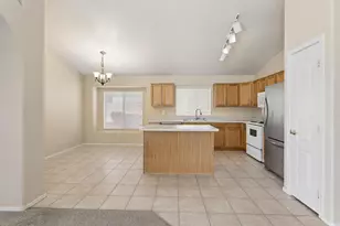 921 E Montoya Ln, Phoenix, AZ 85024 - Photo 9
