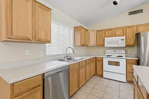 921 E Montoya Ln, Phoenix, AZ 85024 - Photo 5