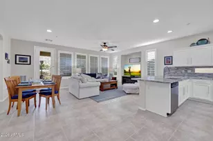 12423 W Hedge Hog Pl, Peoria, AZ 85383 - Photo 13