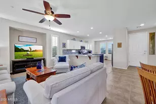 12423 W Hedge Hog Pl, Peoria, AZ 85383 - Photo 9