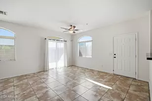 2725 E Mine Creek Rd, Phoenix, AZ 85024 - Photo 3